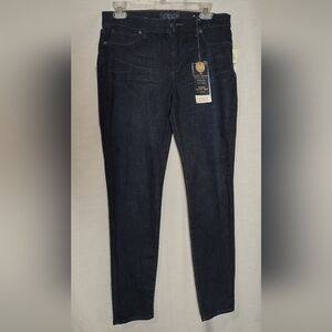 NWT Women Lucky Brand "Brooke" Legging Jean, Mid Rise